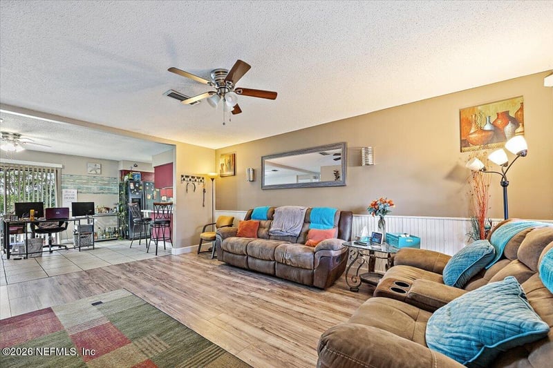 210 Holly Ln, Palatka, FL 32177