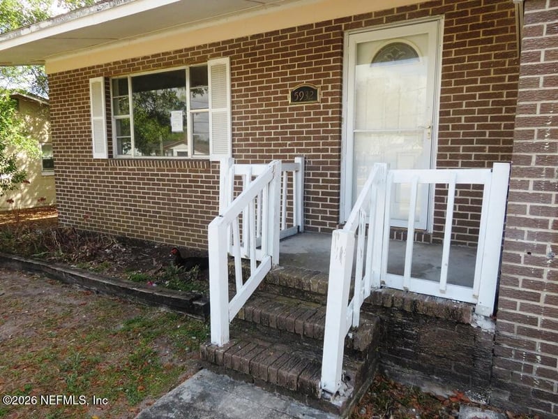 5932 Jaguar Dr, Jacksonville, FL 32244