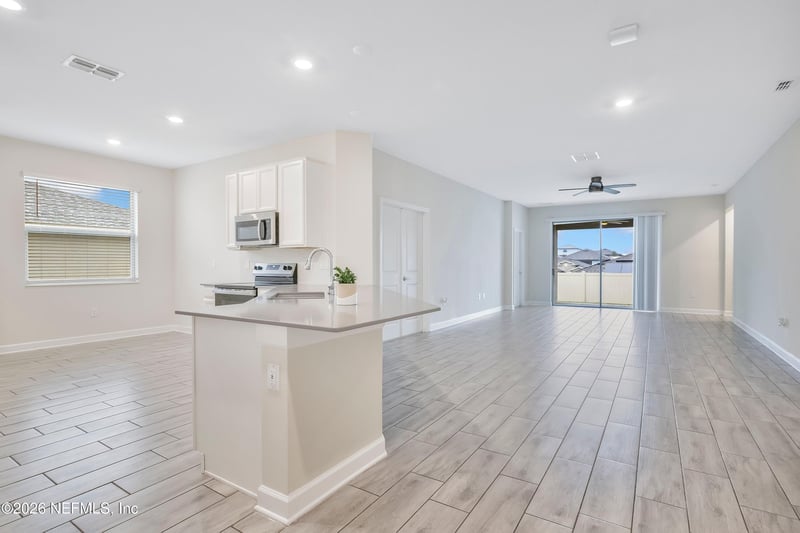 223 Bergamot Loop, Davenport, FL 33837