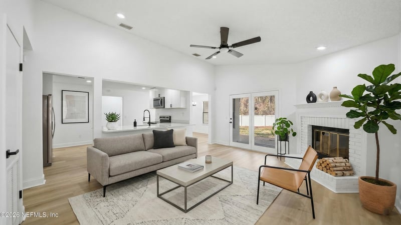 2338 Blossom Ridge Dr, Jacksonville, FL 32218