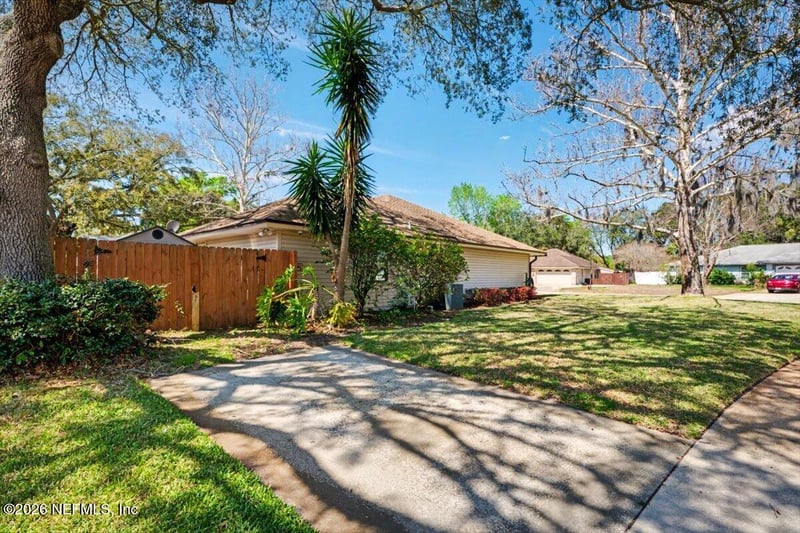 12608 Lazy Meadow Dr, Jacksonville, FL 32225