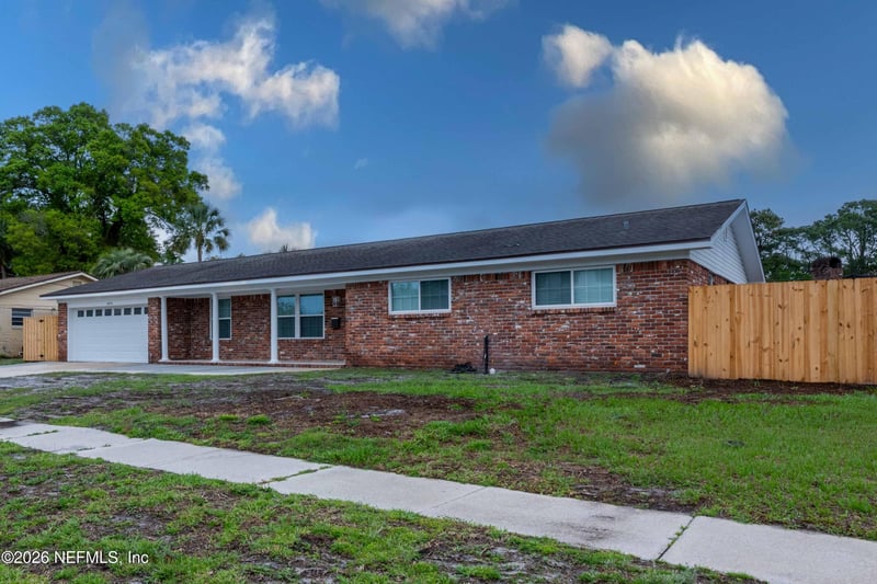 8833 Coventry Ct, Jacksonville, FL 32257