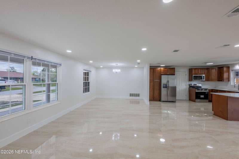 8833 Coventry Ct, Jacksonville, FL 32257