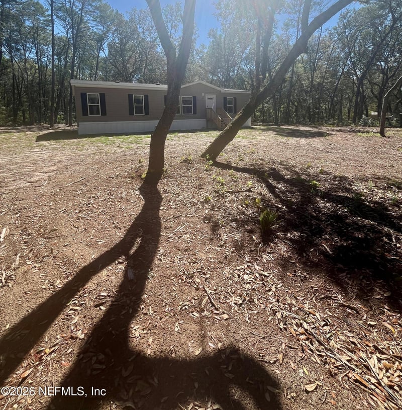 400 Holly Ave, Florahome, FL 32140