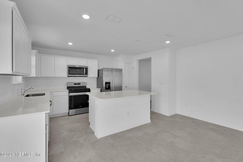 7063 Sandperch St, Jacksonville, FL 32244