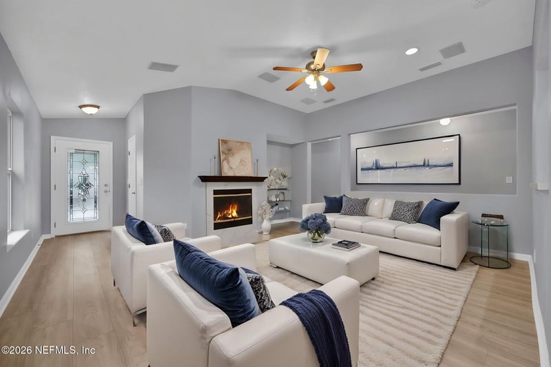 947 Morning Light Rd, Jacksonville, FL 32218