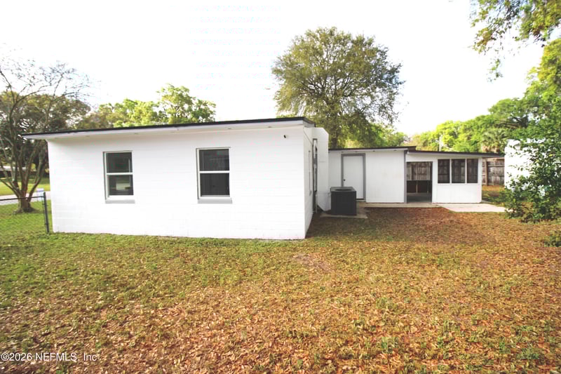 1304 King Arthur Rd, Jacksonville, FL 32211