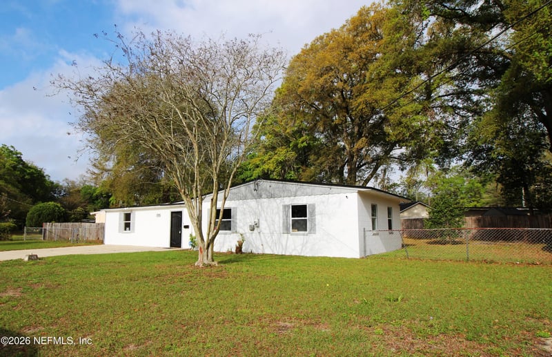 1304 King Arthur Rd, Jacksonville, FL 32211