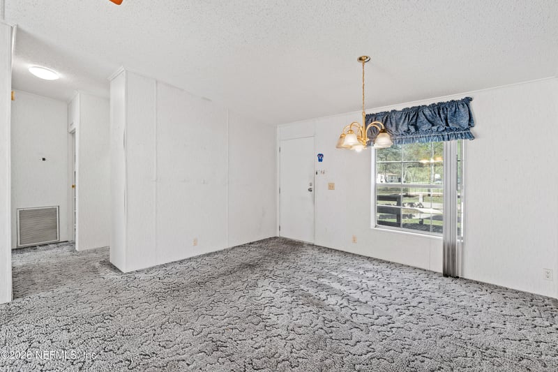 75026 Semper Fi Dr, Yulee, FL 32097