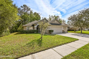 494 Apple Creek Dr, Jacksonville, FL 32218