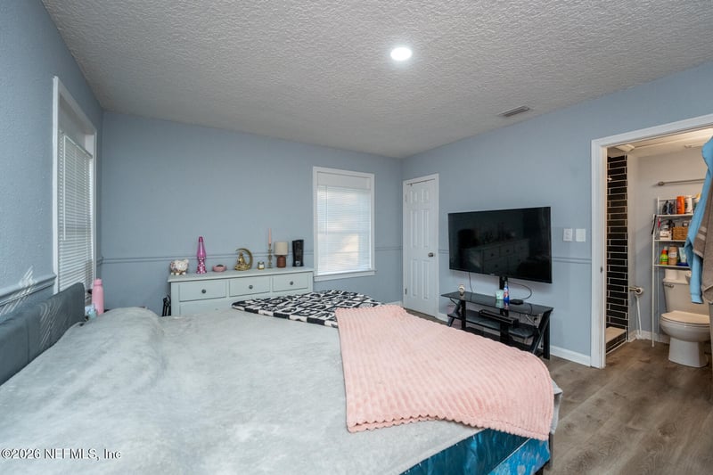 1046 Mackinaw St, Jacksonville, FL 32254