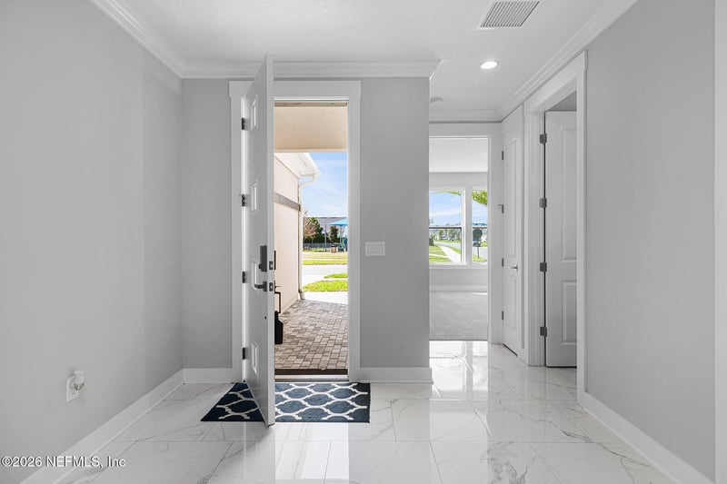 11409 Madelynn Dr, Jacksonville, FL 32256