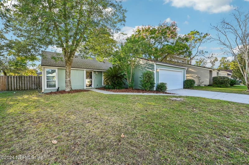 8064 Kilwinning Ln, Jacksonville, FL 32244