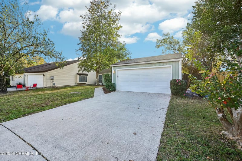 8064 Kilwinning Ln, Jacksonville, FL 32244