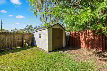 1950 Little River Dr, Fleming Island, FL 32003