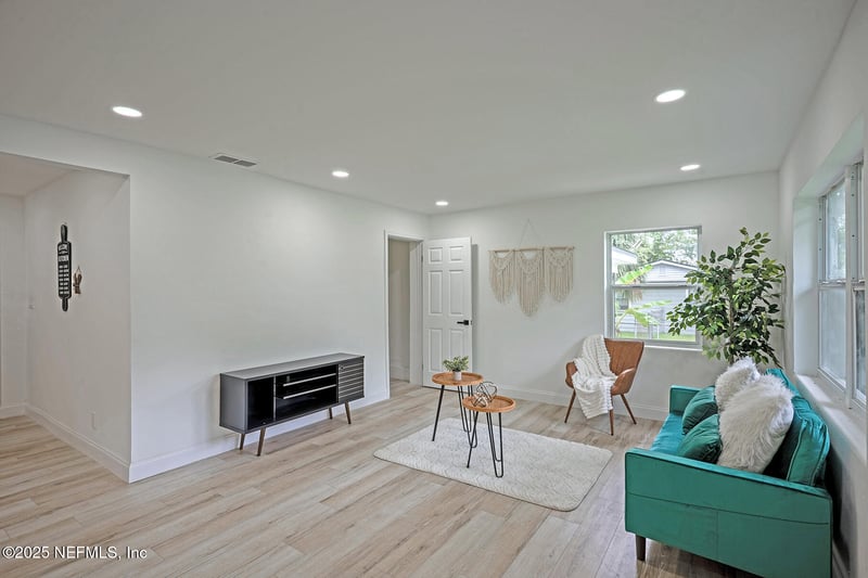 5234 Bland Rd, Jacksonville, FL 32254