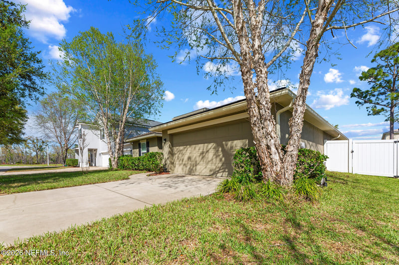 4730 Pine Lake Dr, Middleburg, FL 32068