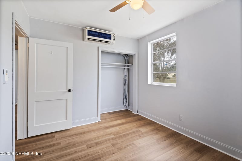 517 Clinton Dr, Orange Park, FL 32073