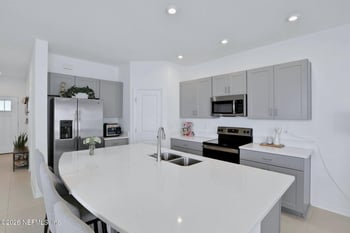 330 Anthony Dr, Jacksonville, FL 32218