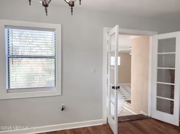 2085 Mills Rd, Jacksonville, FL 32216