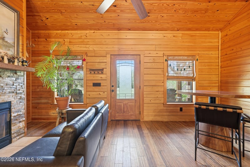 8796 Gin Henry Ln, Glen St Mary, FL 32040