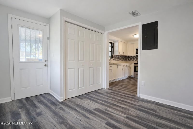 7563 John F Kennedy Dr, Jacksonville, FL 32219