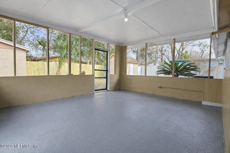 7563 John F Kennedy Dr, Jacksonville, FL 32219