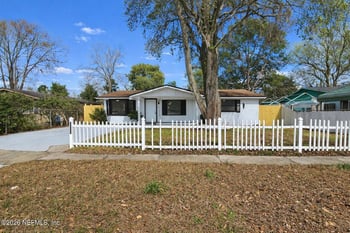 7563 John F Kennedy Dr, Jacksonville, FL 32219