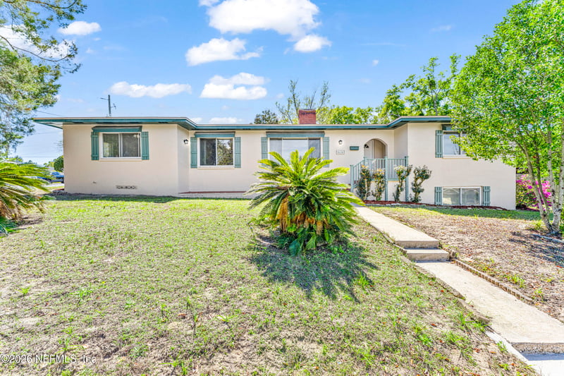 5634 St Isabel Dr, Jacksonville, FL 32277
