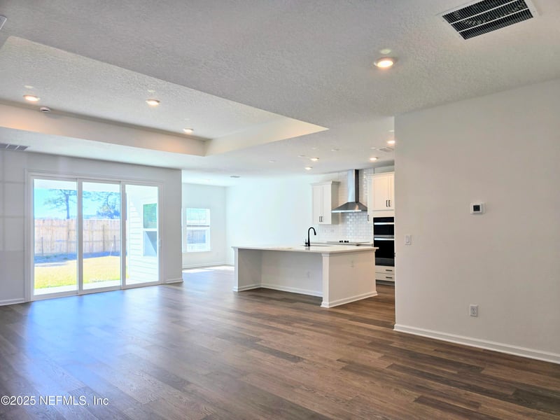 3465 Americana Dr, Green Cove Springs, FL 32043