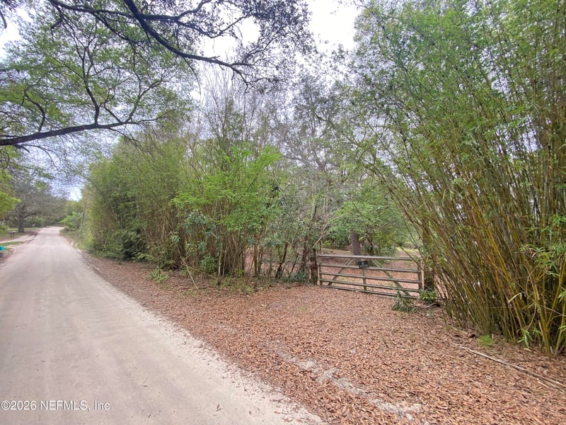 119 Twin Lakes Rd, Hawthorne, FL 32640