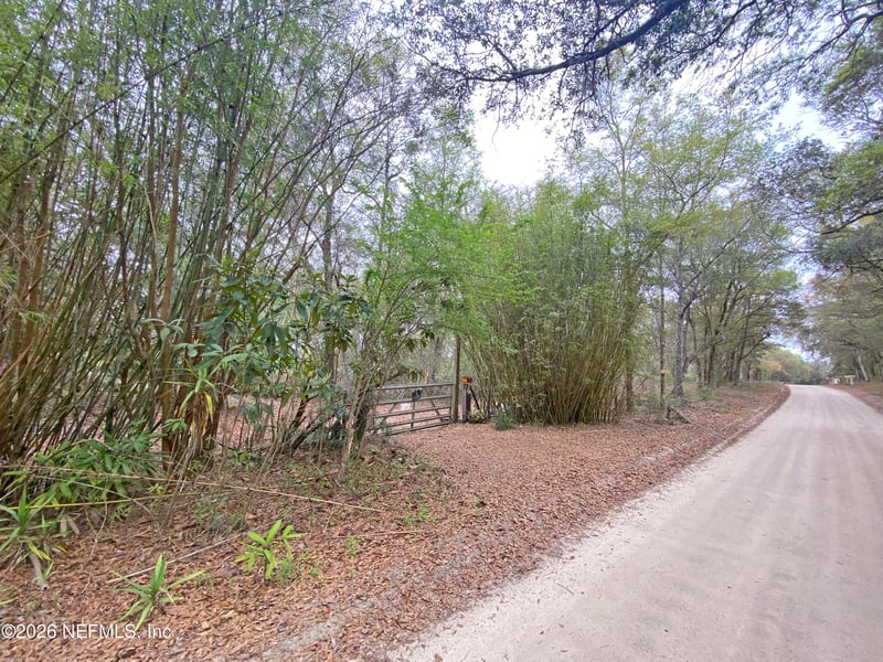 119 Twin Lakes Rd, Hawthorne, FL 32640