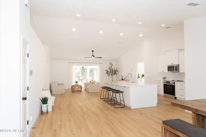 2374 Glade Springs Dr, Jacksonville, FL 32246