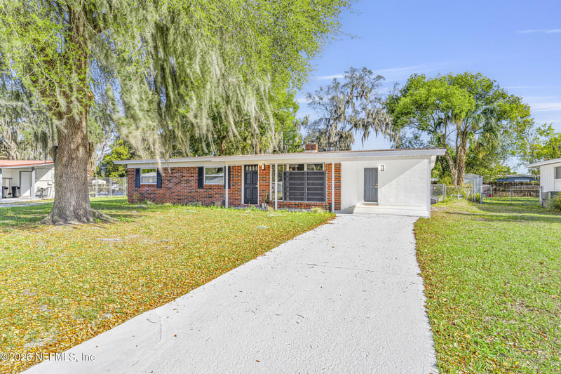 160 River Dr, East Palatka, FL 32131