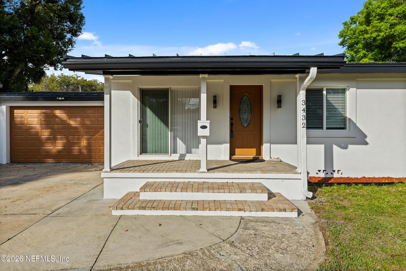 3432 Tarpon Dr, Jacksonville, FL 32277