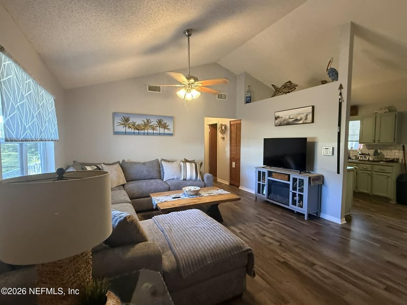 209 Scott St, Interlachen, FL 32148