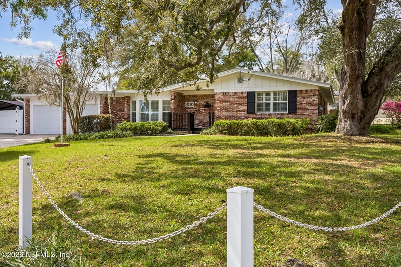 1010 Palisades Dr, Jacksonville, FL 32221