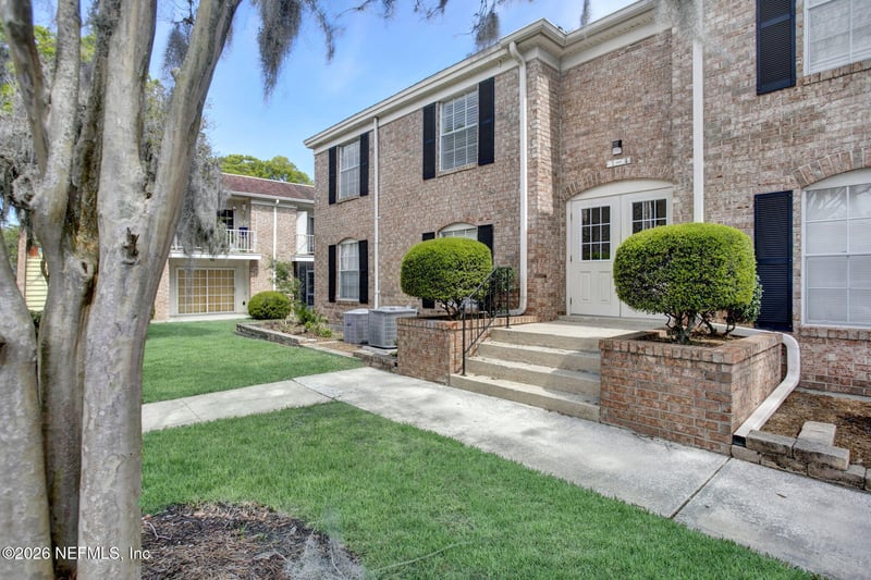 5201 Atlantic Blvd #2, Jacksonville, FL 32207