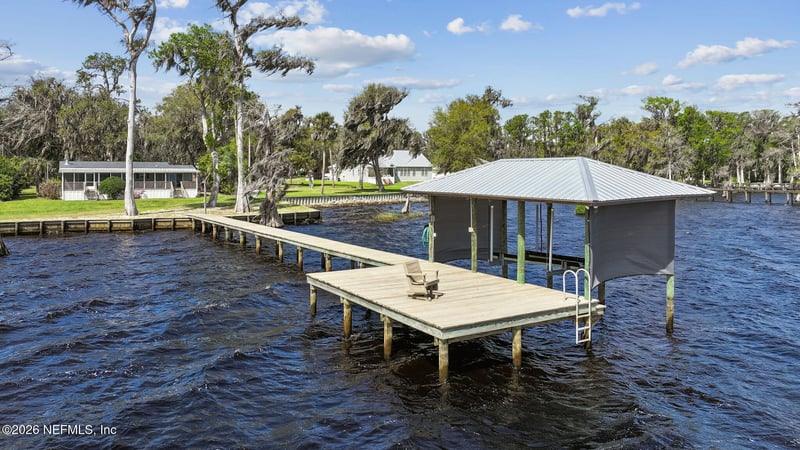 108 Sandra Ln, Crescent City, FL 32112