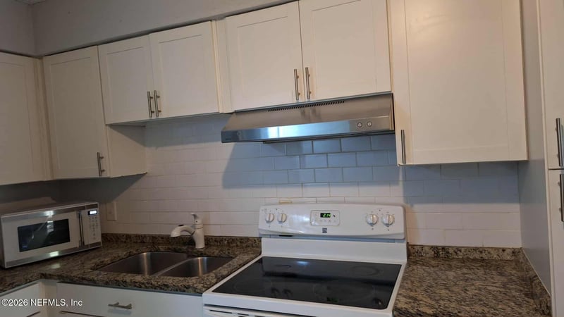 8033 San Jose Village Ln #2, Jacksonville, FL 32217