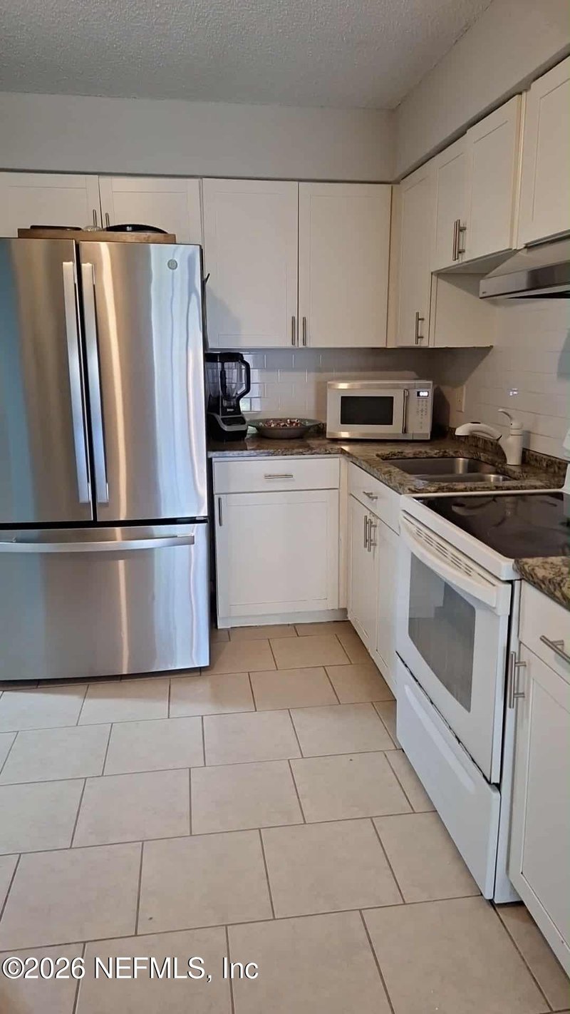 8033 San Jose Village Ln #2, Jacksonville, FL 32217