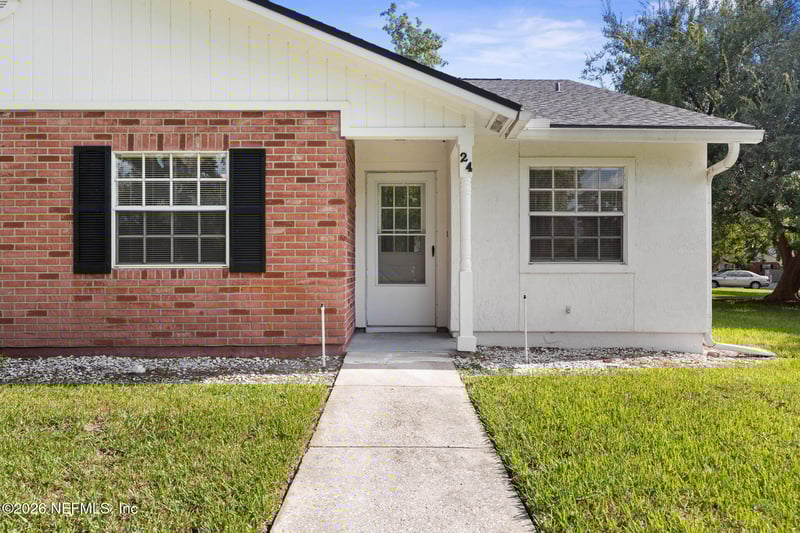 24 Kings Colony Ct, Palm Coast, FL 32137