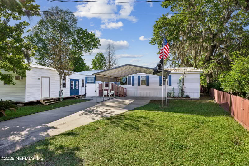 334 Paradise Cir, Satsuma, FL 32189