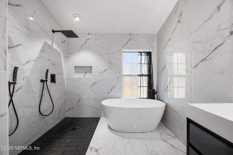 1950 Little River Dr, Fleming Island, FL 32003