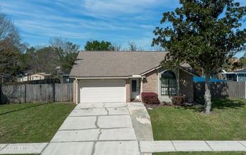 1906 Apopka Dr, Middleburg, FL 32068