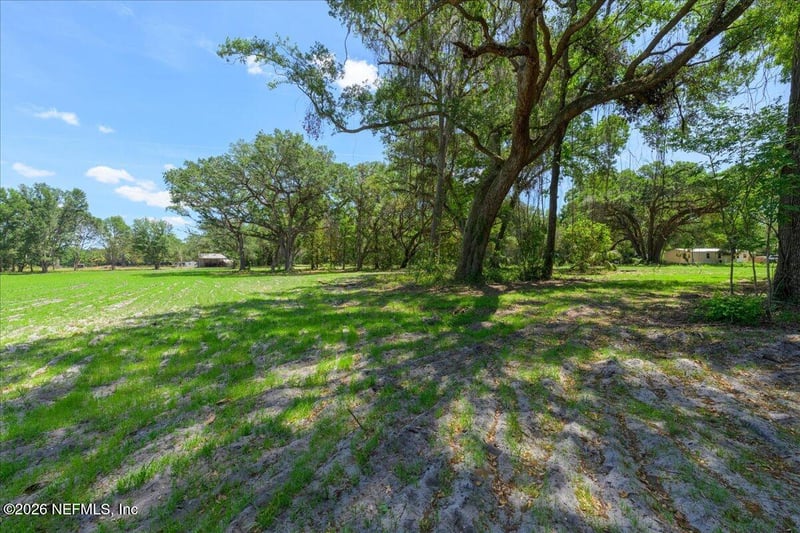 Walker Dr, Interlachen, FL 32148