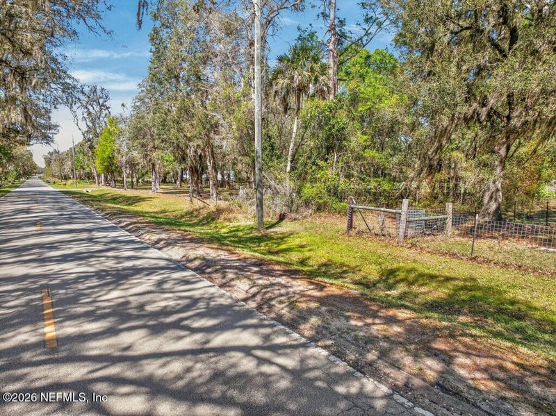 308 Palmetto Bluff Rd, Palatka, FL 32177