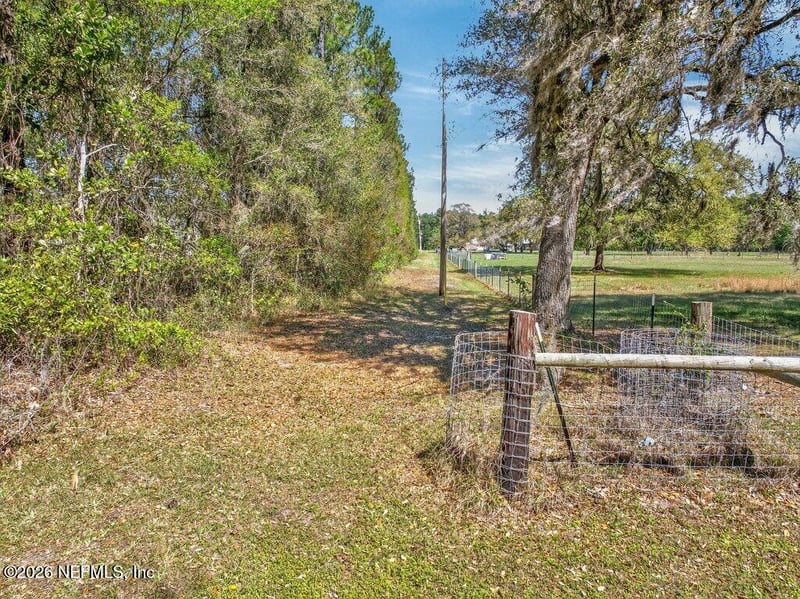 308 Palmetto Bluff Rd, Palatka, FL 32177