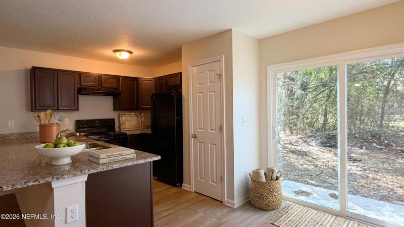 7880 Playschool Ln, Jacksonville, FL 32210