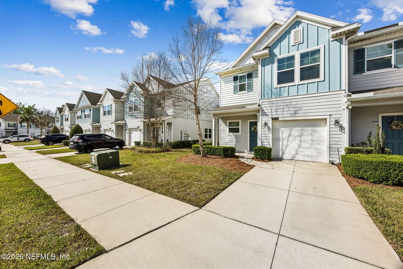 1614 Pottsburg Point Dr, Jacksonville, FL 32207